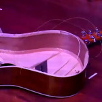 La guitare cassée par Justin Bieber / NRJ / Capture d'écran YouTube