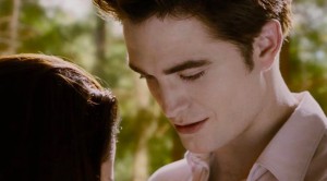 twilight4breakingpartie2 twilight4breakingpartie2 300x166 Twilight 5 : découvrez la bande annonce de Twilight 4 Breaking Dawn Partie 2!