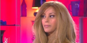 Zahia Dehar dans Le Grand 8