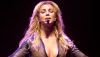 Britney Spears perd ses cheveux en plein concert (vidéos)