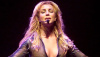 Britney Spears perd ses cheveux en plein concert (vidéos)