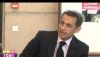 Nicolas Sarkozy sort à pied de l’hôpital avec Carla Bruni