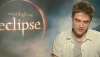 Robert Pattinson : quand Kristen Stewart et Taylor Lautner s’embrassent, il aime!