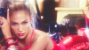 X Factor 2011 vidéos : un spectateur sur scène pendant le show de Jennifer Lopez