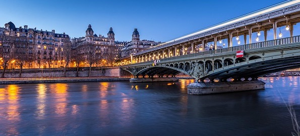 Comment choisir son dîner croisière sur la Seine ?
